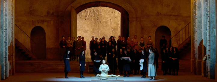 Capitales imperiales (1), Viena (3): Il trovatore Il trovatore, música de Giuseppe Verdi y libreto de Salvadore Cammarano finalizado por Leone Emanuele Bardare tras la muerte del anterior. Reparto: Luca Salsi, Krassimira Stoyanova, Ekaterina Semenchuk, Piotr Beczala, Dmitry Ulyanov. Orchester y Bühnenorchester der Wiener Staatoper. Chor y Extrachor der Wiener Staatoper. Daniele Abbado, director de escena. Thomas Lang, director de coro. Marco Armiliato, director musical. Wiener Staatoper, Viena, 30 de mayo 2025.