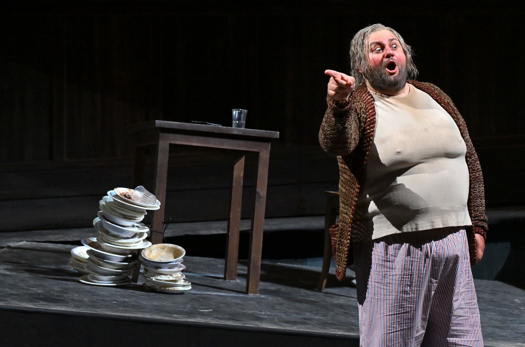 Michele Spotti dirige Falstaff en Parma: precisión sin rigidez Verdi, Falstaff. M. Kiria, R. Mantegna, A. Luongo, G. Gianfaldoni, T. Iervolino, D. Monaco, C. Piva, R. Covatta, E. Di Lieto, G. Bonfatti. Dirección musical: M. Spotti. Dirección escéncia: J. Spirei. Teatro Regio de Parma. 12 de octubre de 2025. 