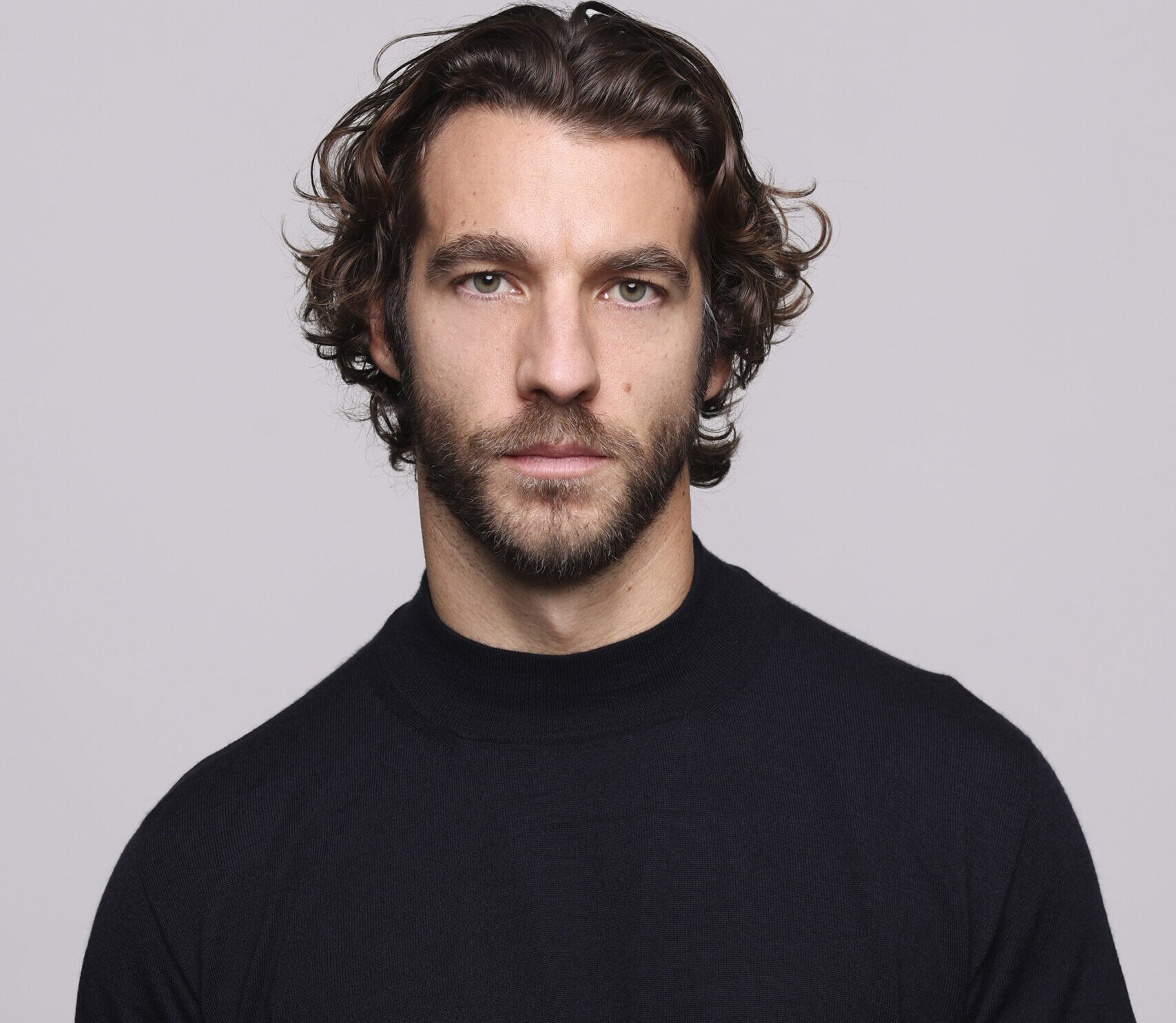 Lorenzo Viotti debuta con la OCNE en el programa sinfónico de esta semana, junto al violonchelista Gautier Capuçon, en un programa con obras de Escaich, Richard Strauss y Ravel. 