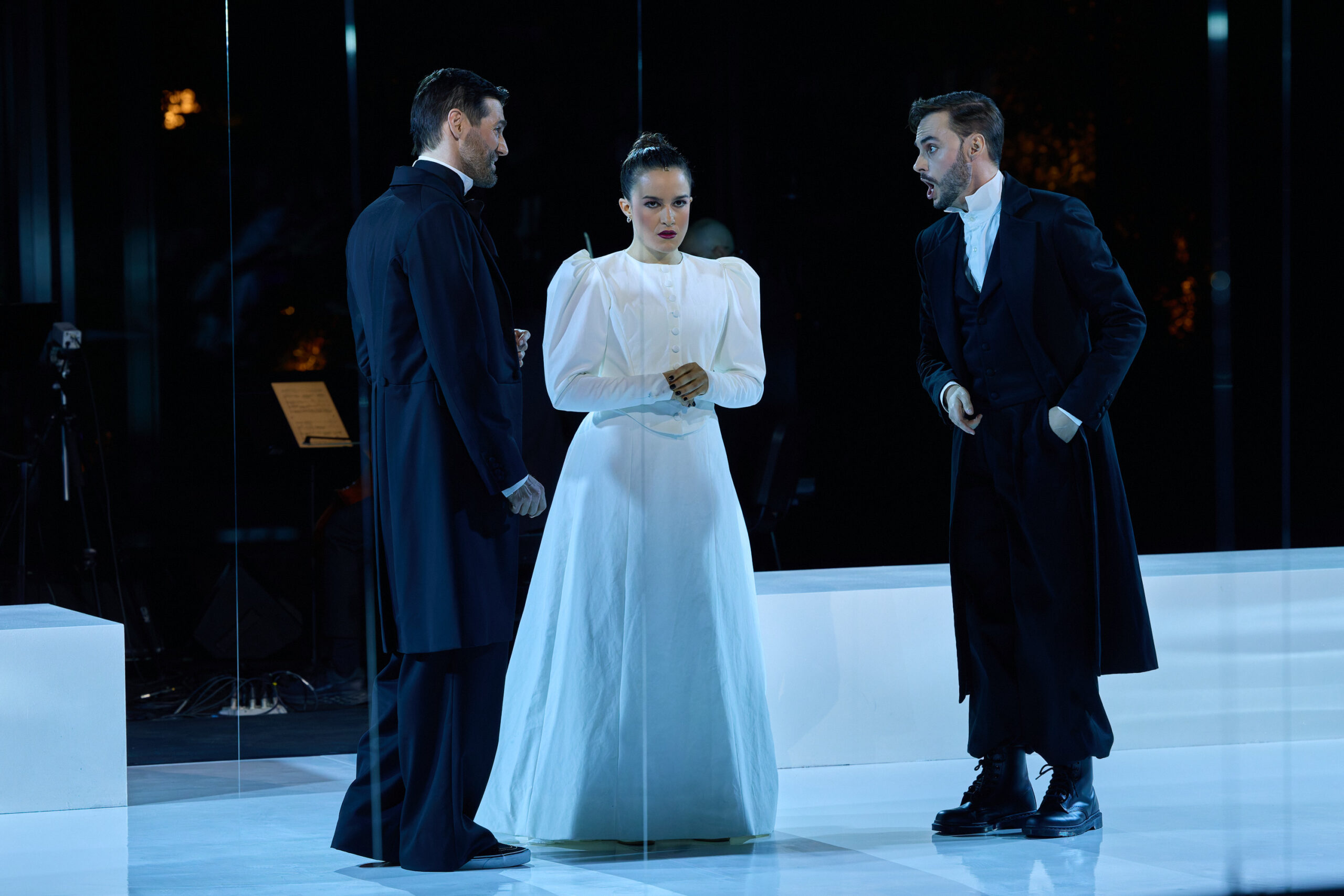 La ópera Don juan no existe de Helena Cánovas ha sido nominada en los International Opera Awards 2025 en la categoría de Mejor Estreno Mundial. El encargo del Festival Perelada, y coproducido con con el Gran Teatre del Liceu y el Teatro de la Maestranza, alcanza un nuevo logro en su breve historia, siendo, a su vez, fruto del Premio Carmen Mateu Young Artist European Award que recibió la compositora en 2021, lo que supuso el germen de este título. 